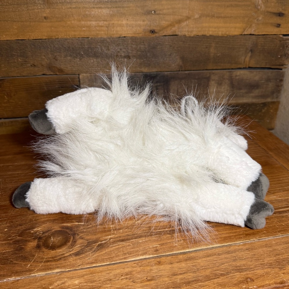 FAO SCHWARZ White Fuzzy Baby Goat Blue Eyes Plush - Picture 7 of 11